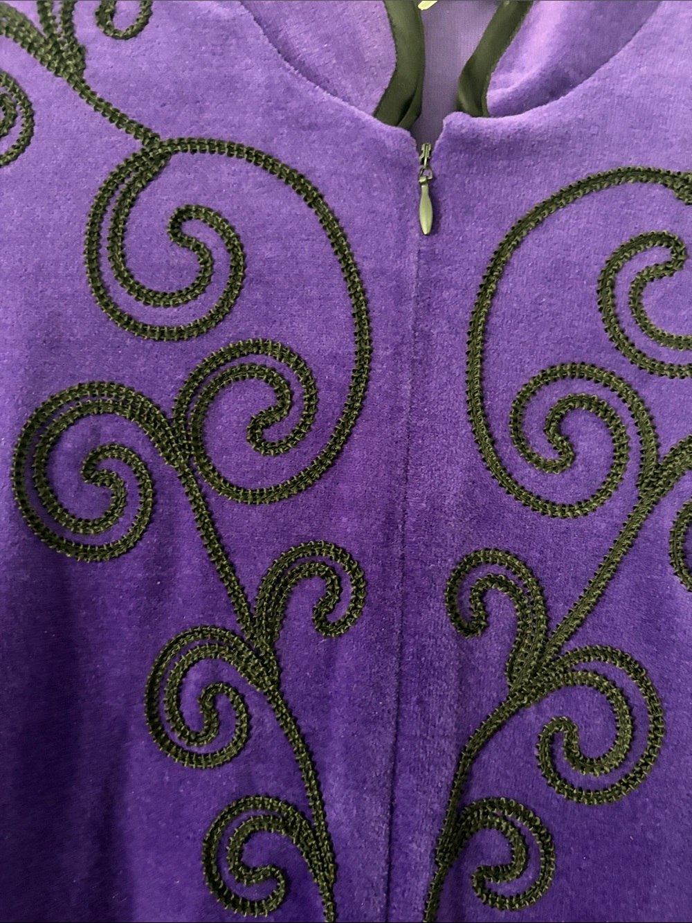 Dior Deep Purple Long Sleeve Velvet sleep gown with Black Embroidery - Picture 4 of 10